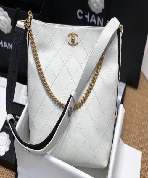 Chanel Hobo Handbag White